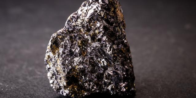 sphalerite-zinc-ore