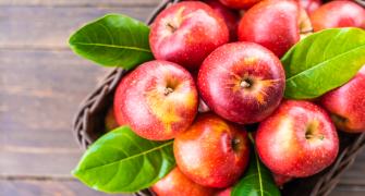 red-apple-basket