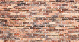 clay_bricks_wall