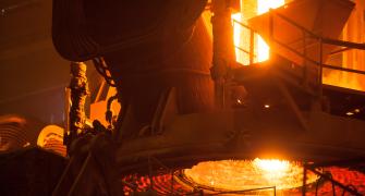 Milled_quicklime_in_steelmaking